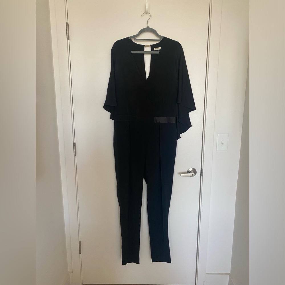 Halston Heritage Vintage Black Jumpsuit with V-Neck and Flutter Sleeves - Size 8